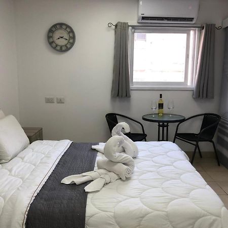 Hotel Room Service Bat Yam Exterior foto