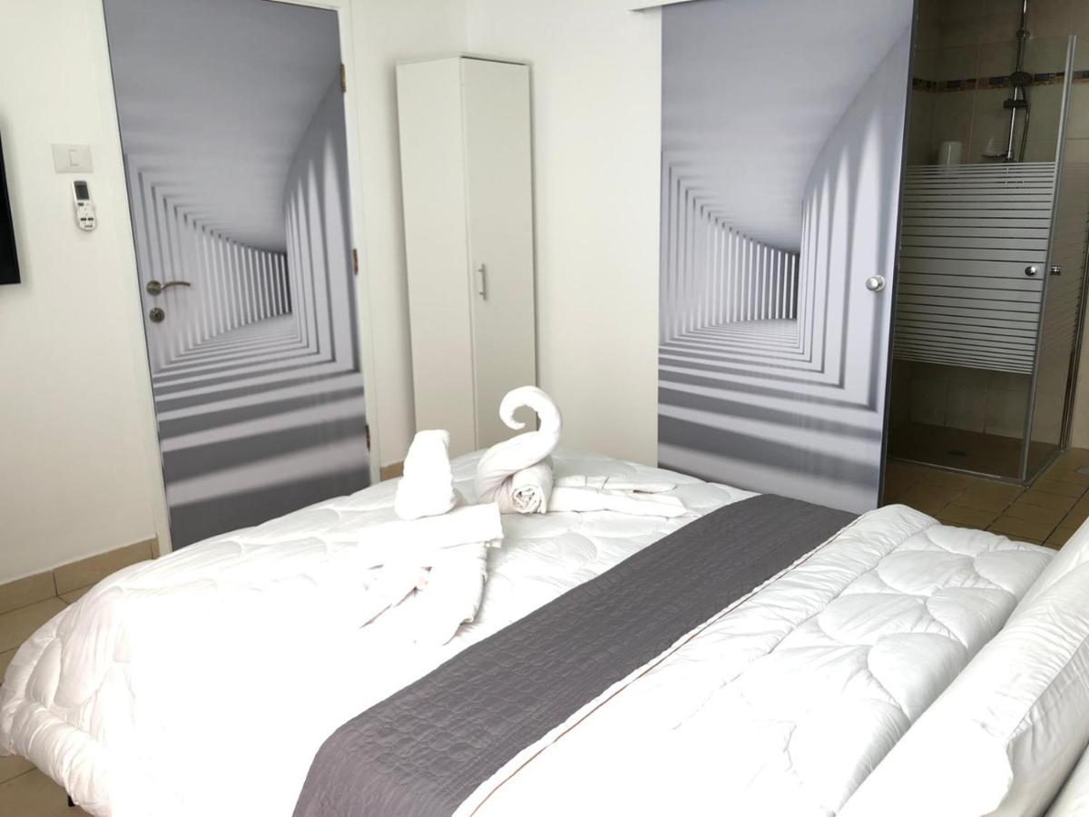 Hotel Room Service Bat Yam Exterior foto