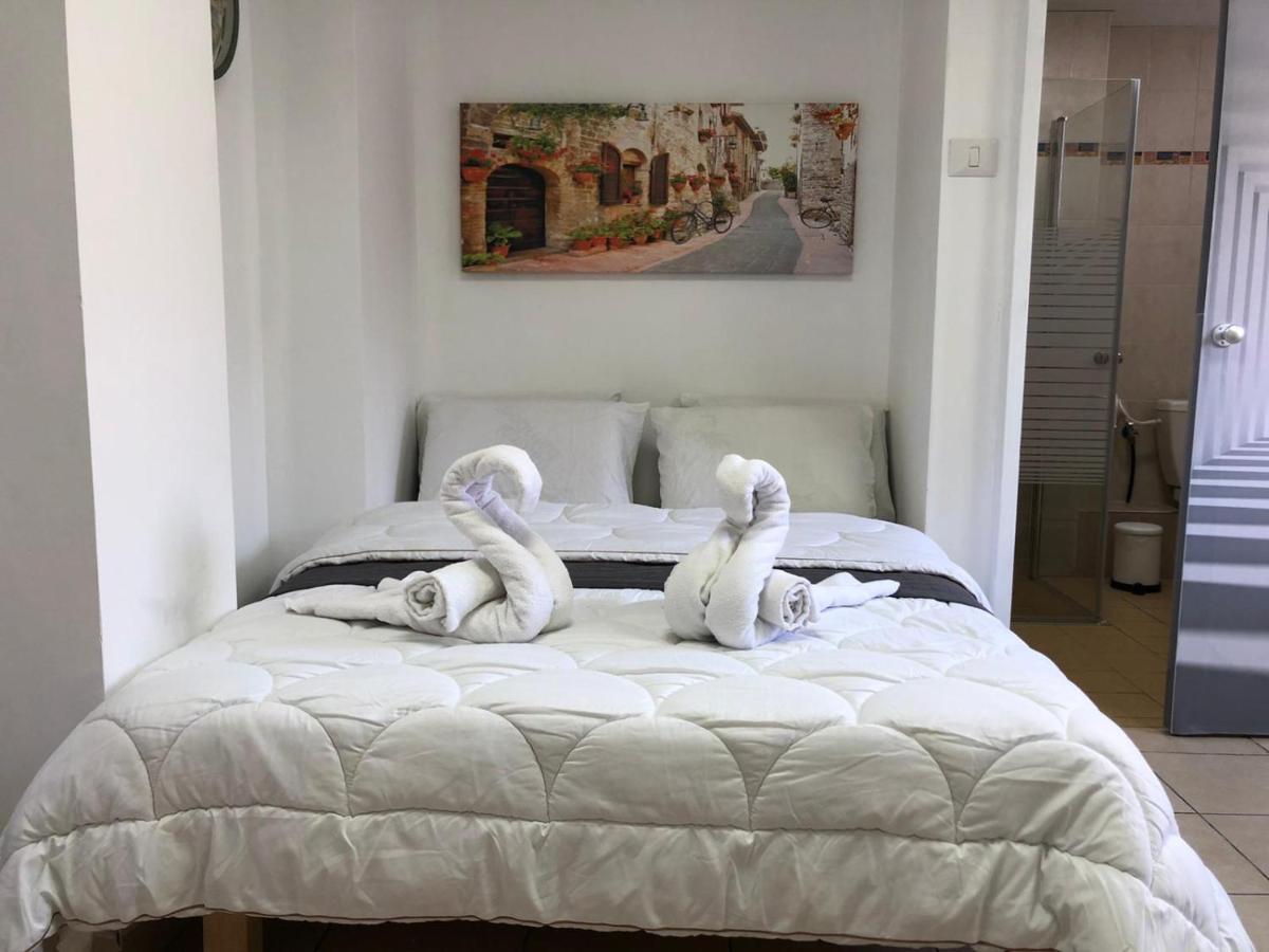 Hotel Room Service Bat Yam Exterior foto